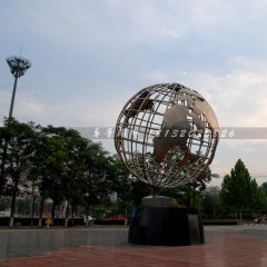不锈钢地球雕塑，旋转地球仪雕塑