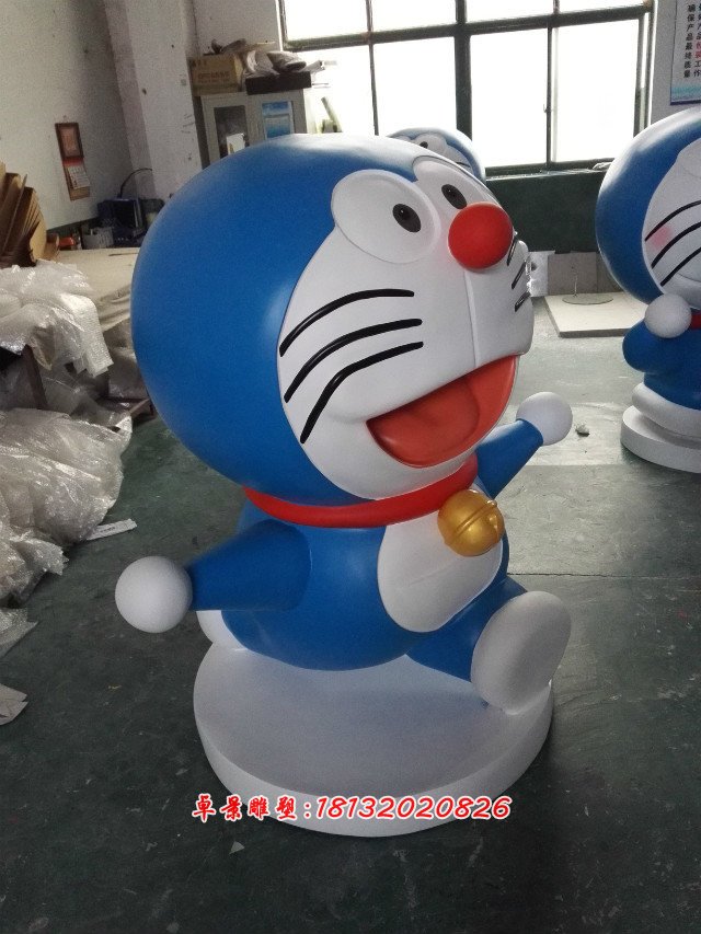 机器猫彩绘雕塑，玻璃钢卡通机器猫现货雕塑