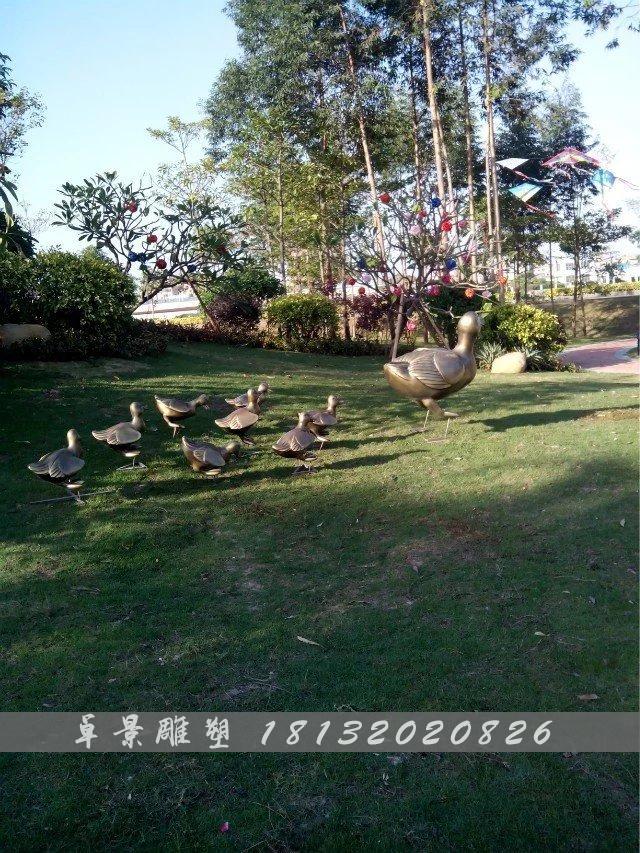 鸭子铜雕，公园动物铜雕，园林景观铜雕