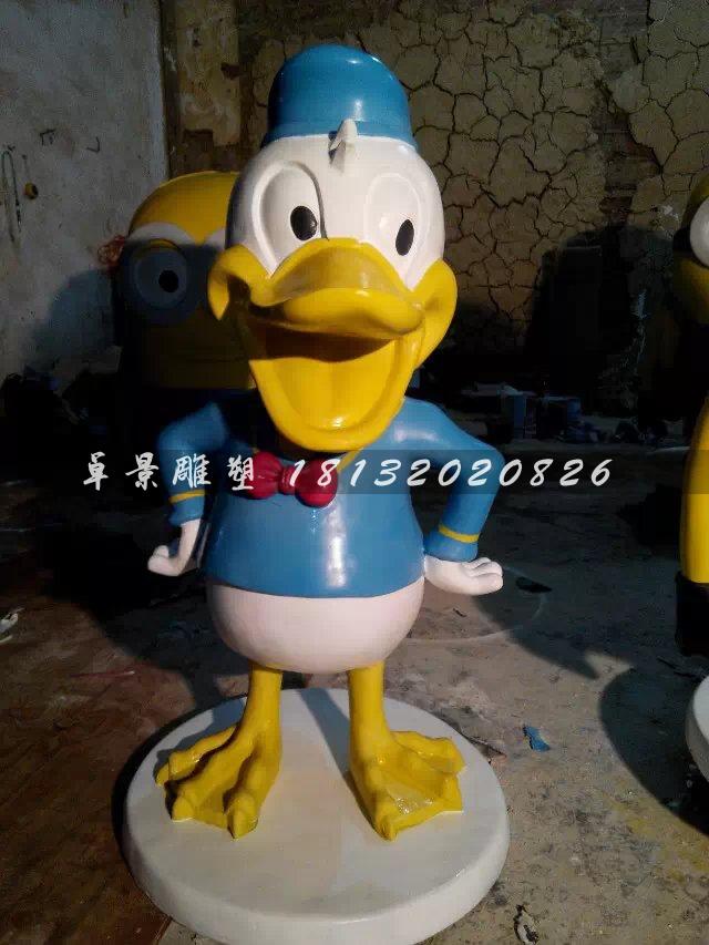 玻璃钢唐老鸭雕塑，玻璃钢卡通雕塑