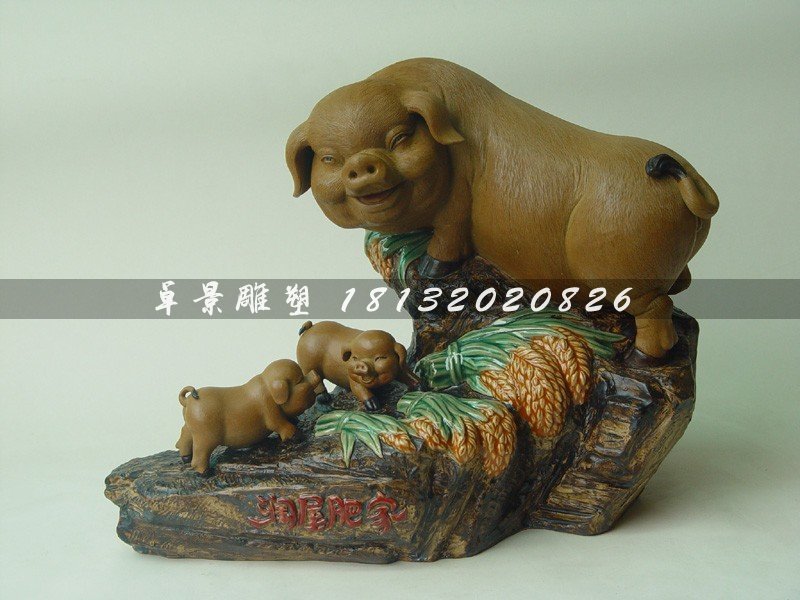 仿真小猪雕塑，玻璃钢小猪雕塑
