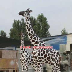玻璃钢长颈鹿雕塑，仿真长颈鹿雕塑