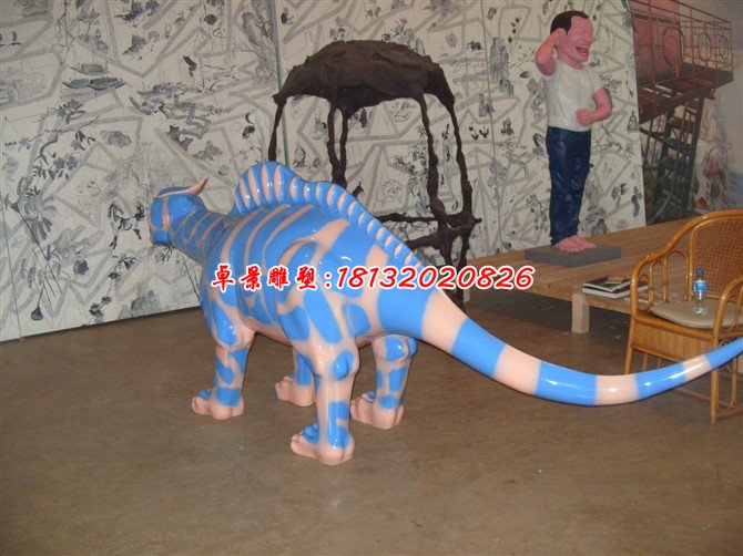 玻璃钢恐龙雕塑，卡通动物雕塑