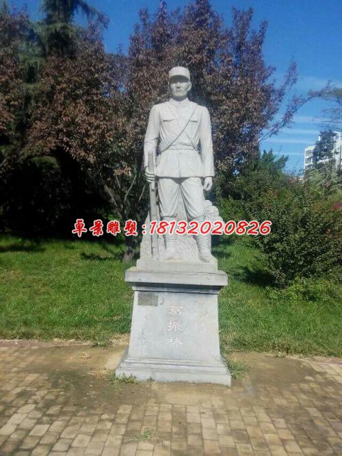 革命烈士雕塑，广场英雄石雕