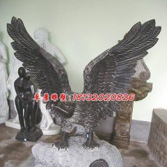 老鹰石雕，青石鹰雕塑