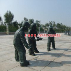 广场人物雕塑，小孩玩耍铜雕