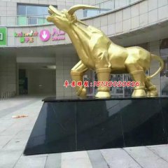 大黄牛铜雕，广场铜牛雕塑