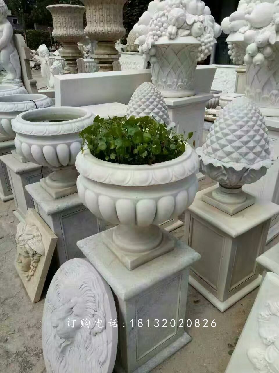汉白玉花盆石雕，别墅石花盆雕塑
