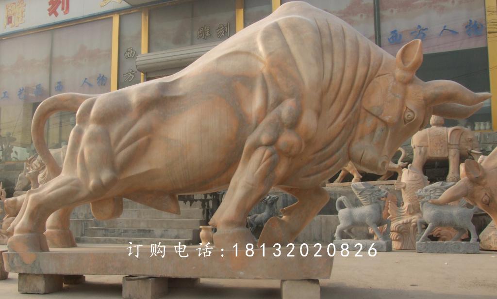 开荒牛石雕，晚霞红拓荒牛石雕