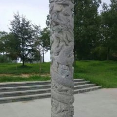 龙凤石柱雕塑，广场柱子石雕