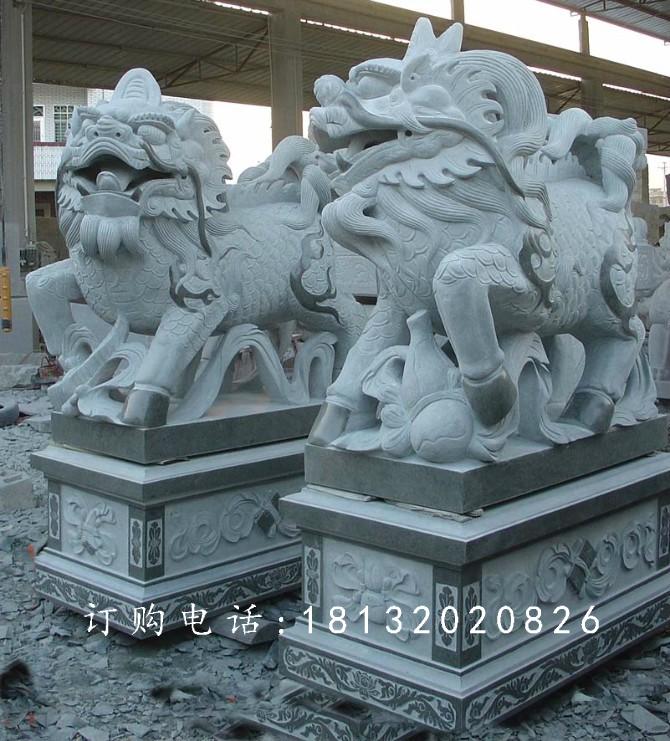 青石貔貅，石雕神兽