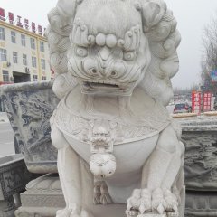 绣球狮子雕塑，石雕看门狮子