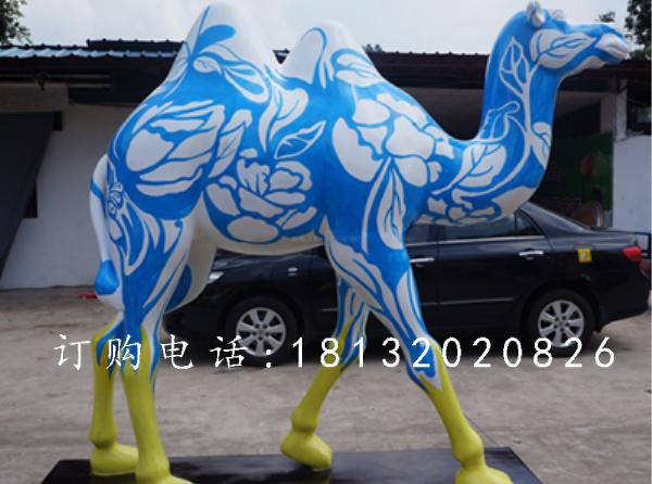 玻璃钢骆驼雕塑，彩绘骆驼雕塑