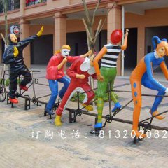 玻璃钢小丑骑车雕塑，玻璃钢卡通人物雕塑