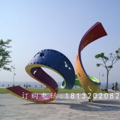 不锈钢五彩胶卷雕塑，不锈钢景观雕塑
