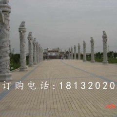 青石华表，广场龙柱石雕