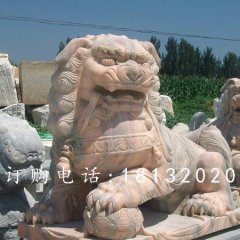 狮子滚绣球石雕，晚霞红狮子雕塑