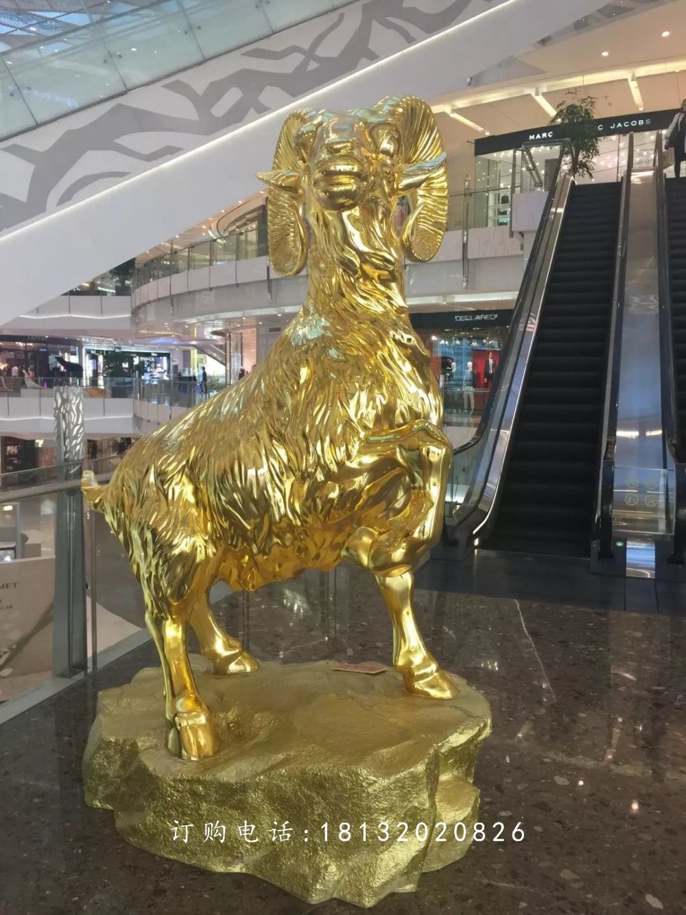 玻璃钢绵羊，玻璃钢仿铜动物雕塑
