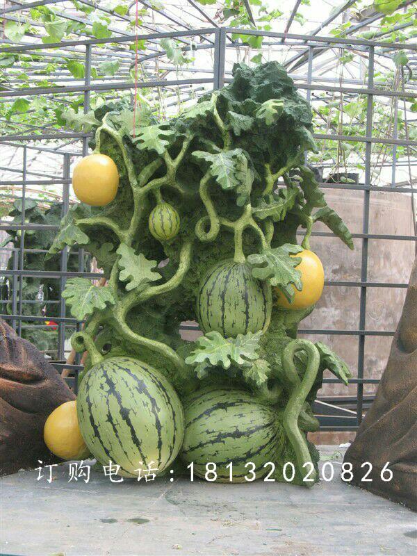 玻璃钢仿真西瓜雕塑，仿真水果雕塑