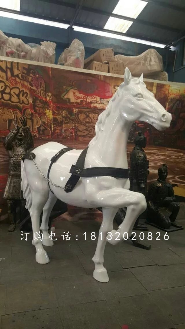 抬蹄马雕塑，玻璃钢白马动物雕塑 (2)
