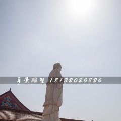 石雕孔子，校园古代名人石雕