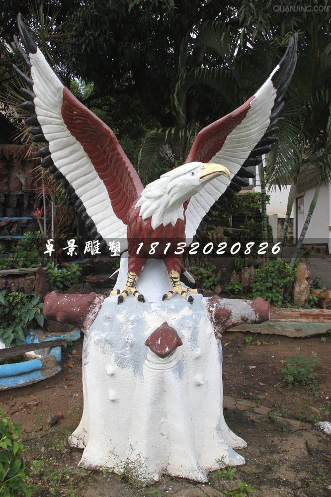 玻璃钢老鹰雕塑，雄鹰展翅雕塑
