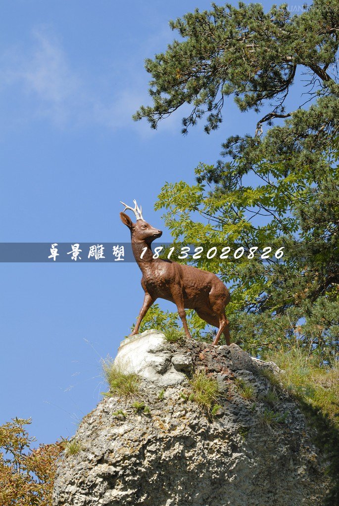 小鹿雕塑，玻璃钢仿真动物