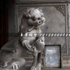 青石狮子雕塑，戏球狮石雕