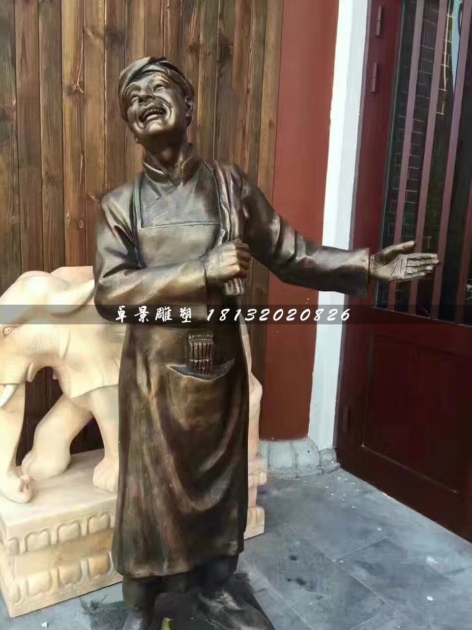 店小二铜雕，饭店门口人物铜雕 (1)