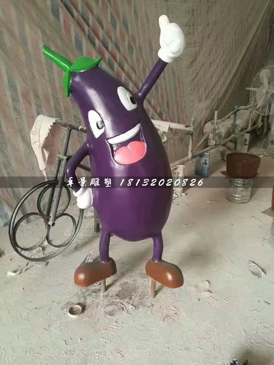 卡通茄子雕塑，玻璃钢卡通雕塑