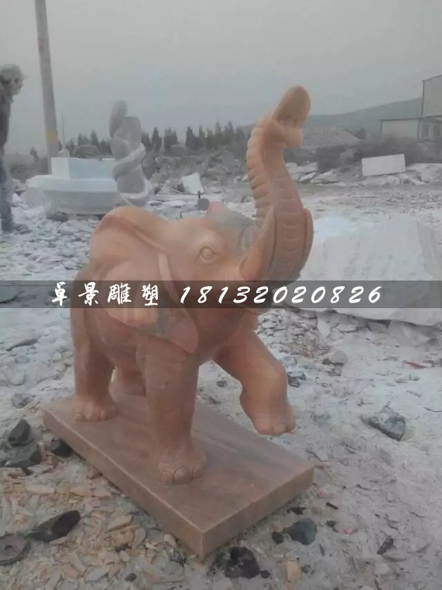 象鼻向上石雕，晚霞红小象 (2)