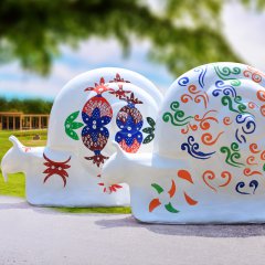 彩绘蜗牛雕塑，玻璃钢景观雕塑