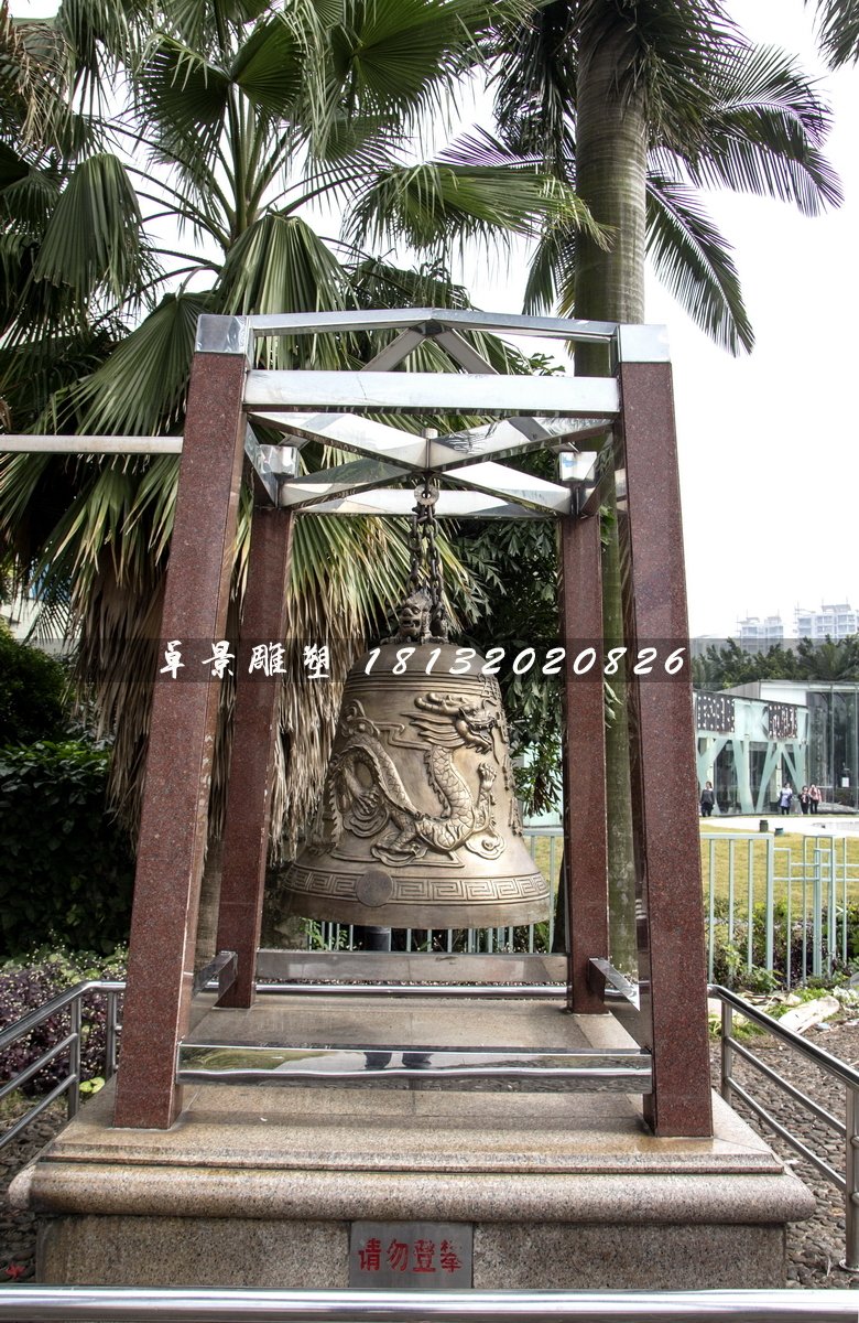 龙浮雕钟雕塑，铜钟雕塑
