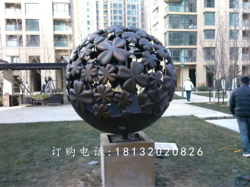 铜雕镂空球雕塑，公园景观雕塑