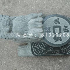 背着铜钱的龙龟石雕，青石龙龟