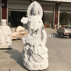 踩龙观音石雕，汉白玉观音