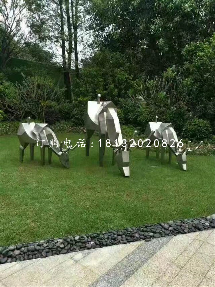 小鹿吃草雕塑，不锈钢动物 (3)