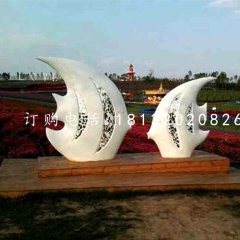 玻璃钢抽象鱼雕塑，公园景观雕塑