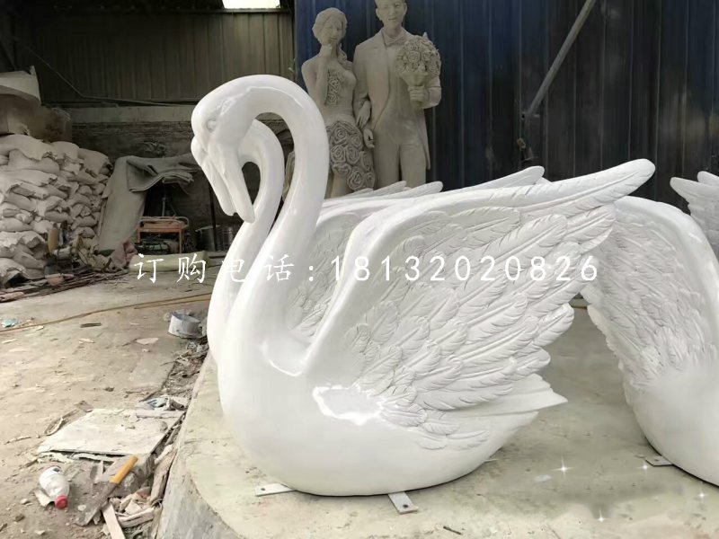 白天鹅雕塑，玻璃钢动物雕塑