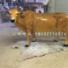大黄牛雕塑，玻璃钢动物雕塑
