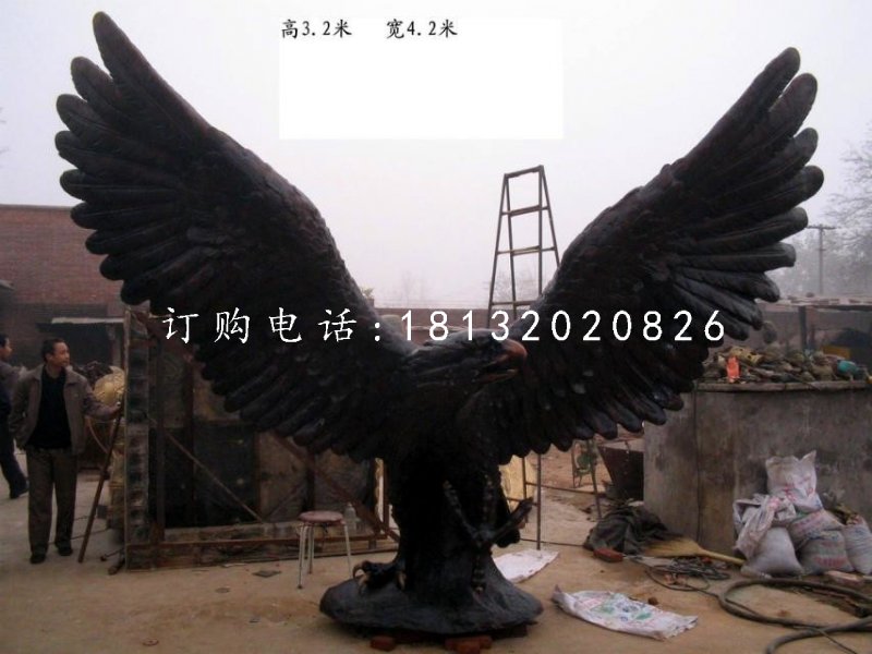 雄鹰展翅雕塑广场老鹰铜雕