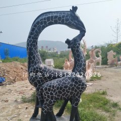 亲嘴鹿石雕，青石动物雕塑