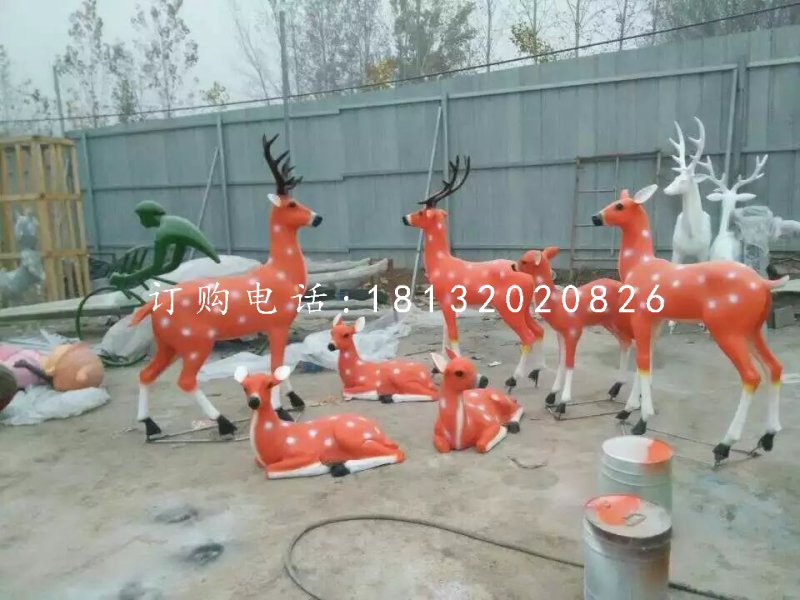 梅花鹿群雕塑，玻璃钢公园动物雕塑