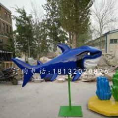 鲨鱼雕塑，玻璃钢动物雕塑
