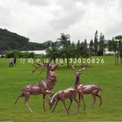 玻璃钢仿铜驯鹿雕塑，公园动物雕塑
