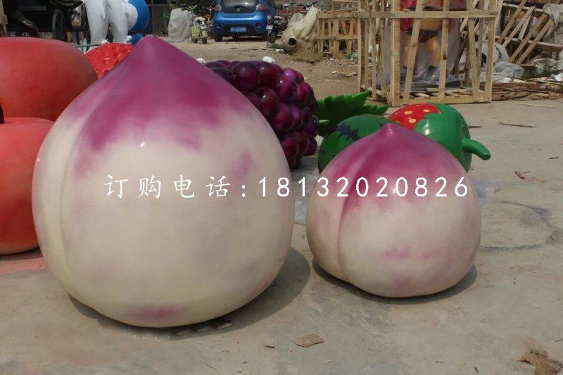 玻璃桃子雕塑，仿真水果