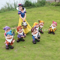 白雪公主小矮人雕塑，公园卡通人物
