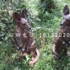 玻璃钢袋鼠雕塑，公园动物雕塑