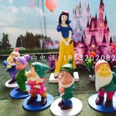 七个小矮人与白雪公主雕塑，卡通人物