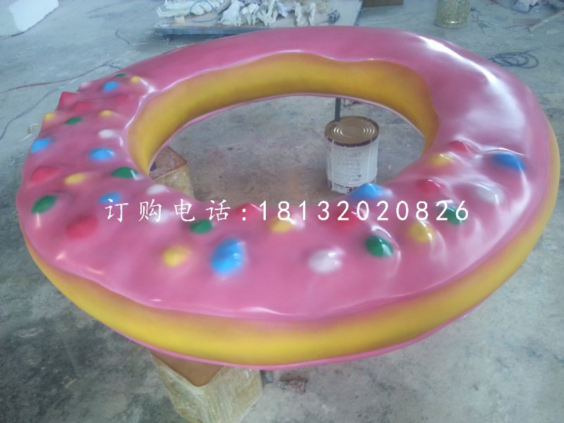 甜甜圈雕塑，玻璃钢甜品雕塑